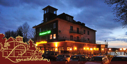 Außenansicht Restaurant Lippeschlösschen in der Abenddämmerung